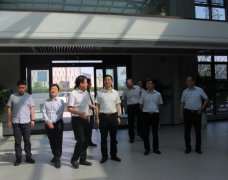 <b>山西省民營(yíng)經(jīng)濟(jì)發(fā)展局樊偉強(qiáng)局長(zhǎng)、運(yùn)城經(jīng)濟(jì)技術(shù)開(kāi)發(fā)區(qū)副主任魯若鵬一行蒞臨</b>